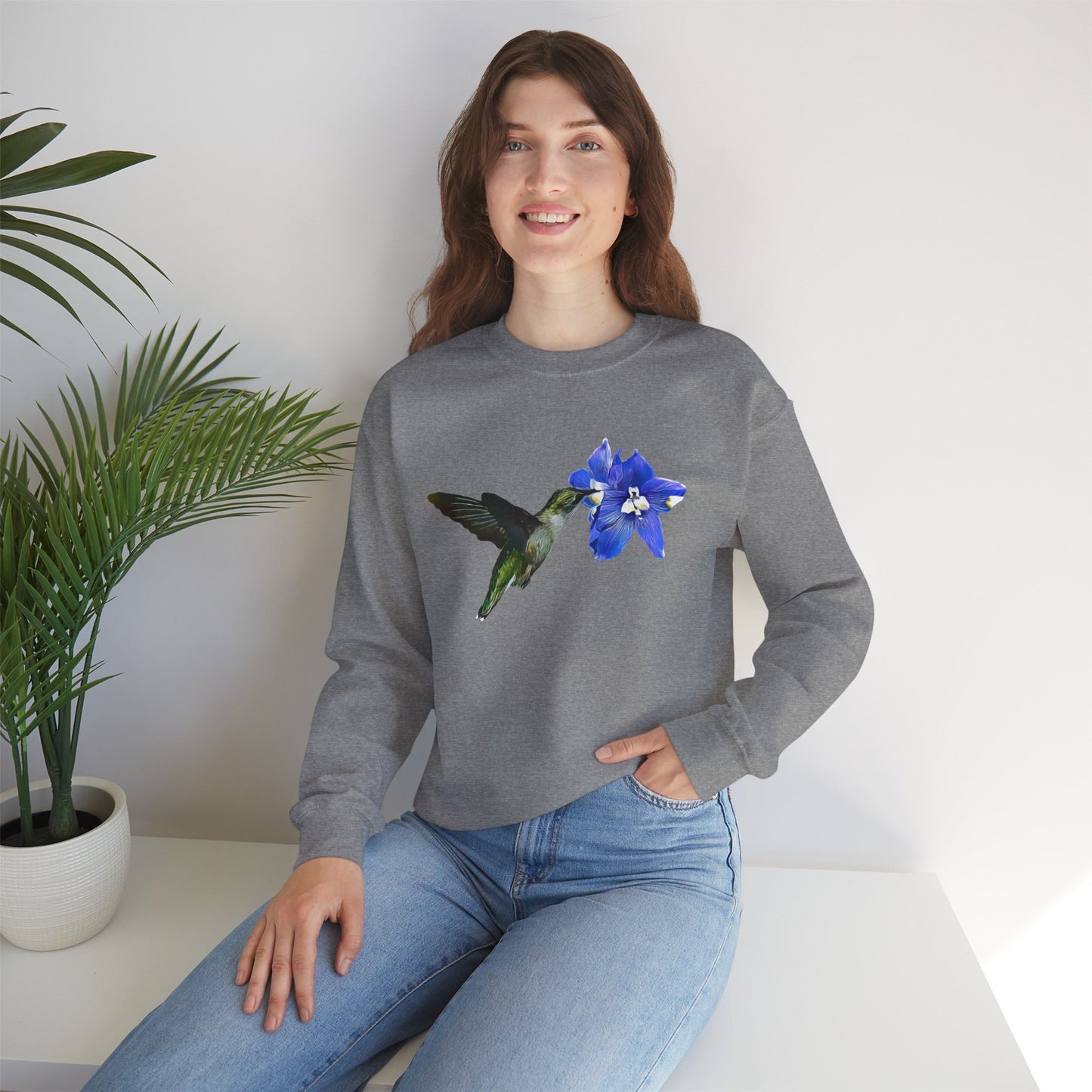 Hummingbird Glow Unisex Heavy Blend™ Crewneck Sweatshirt