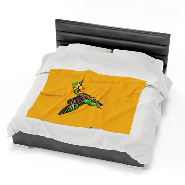 Hummingbird Emerald Sip Yellow Velveteen Plush Blanket